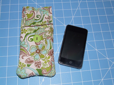 Whatever Wednesday: Ipod Case - Keeping it Simple