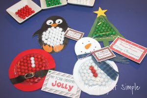 Easy Christmas Treat M&M Candy Pouches with Free Printables