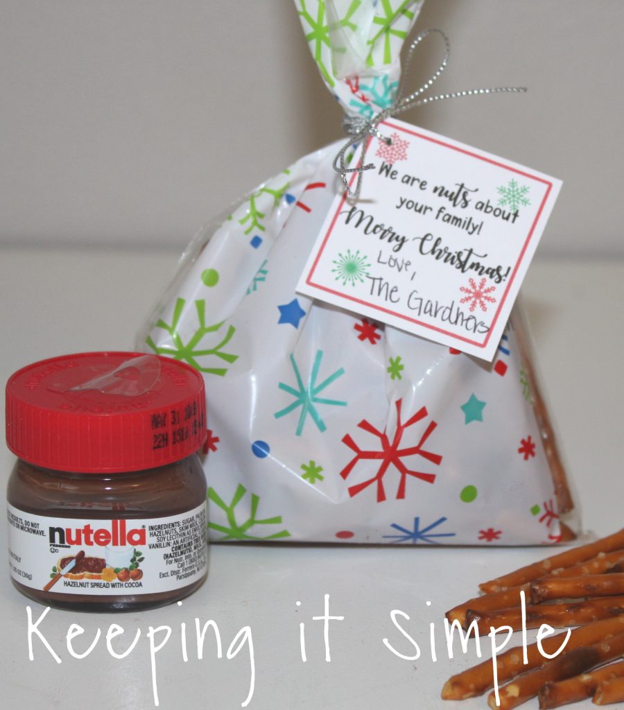 Easy Neighbor Christmas Gift Idea- Nutella and Pretzels with Printable -  Keeping it Simple